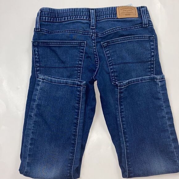 Levi's Other - SIGNATURE LEVI STRAUSS BOYS JEANS SIZE 8